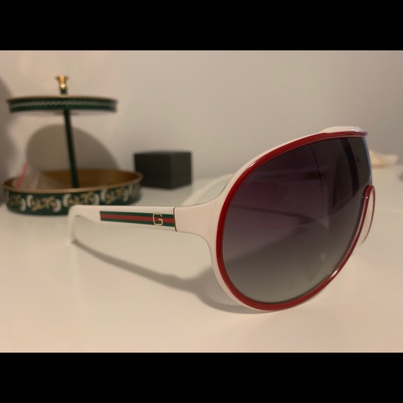 Gucci GG Sunglasses - Picture 1 of 8
